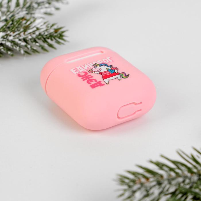 chekhol_dlya_airpods_dens_edinorog_rozovyy-2